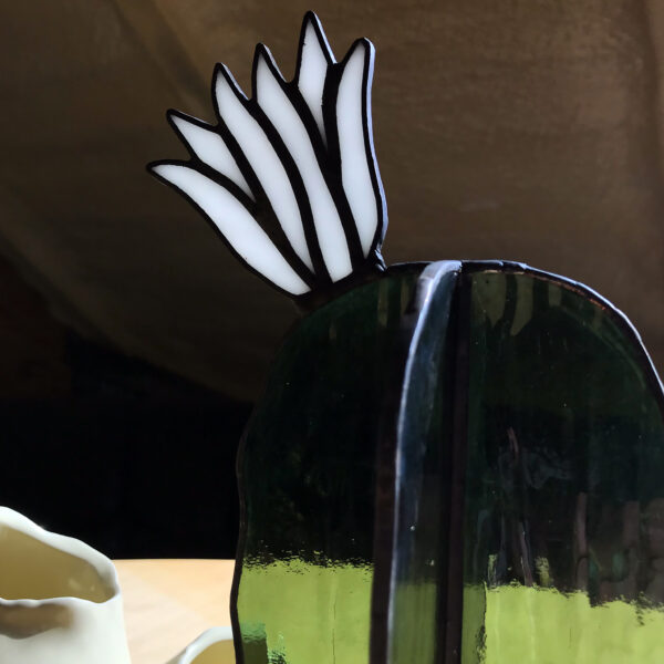 Virágzó kaktusz asztali üvegdísz, fehér virággal (nagy)