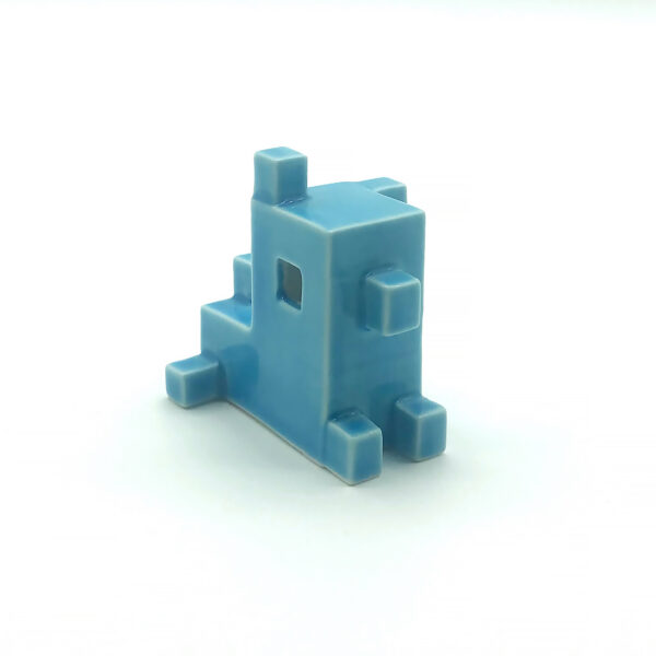 Kék porcelán kutya (fekvő) - YUTTA design